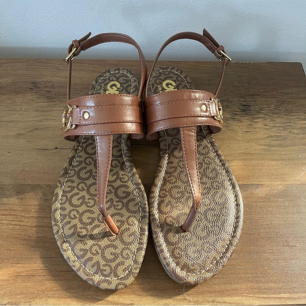 GBG Los Angeles sandals size 8.5